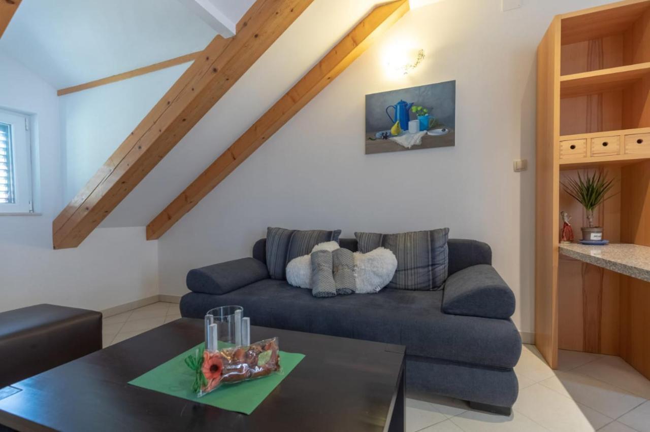 Emily Apartment Sudurad ภายนอก รูปภาพ