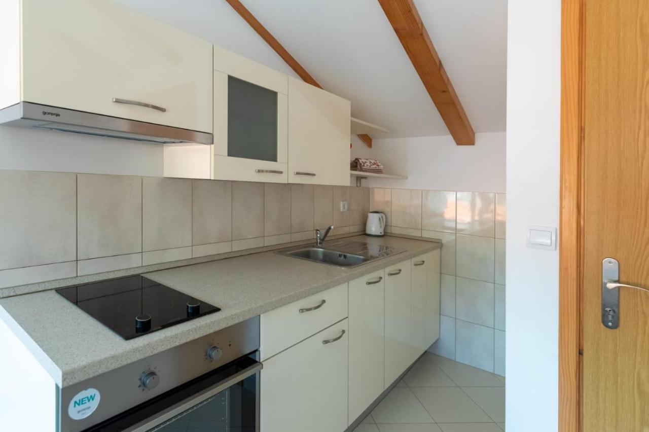 Emily Apartment Sudurad ภายนอก รูปภาพ