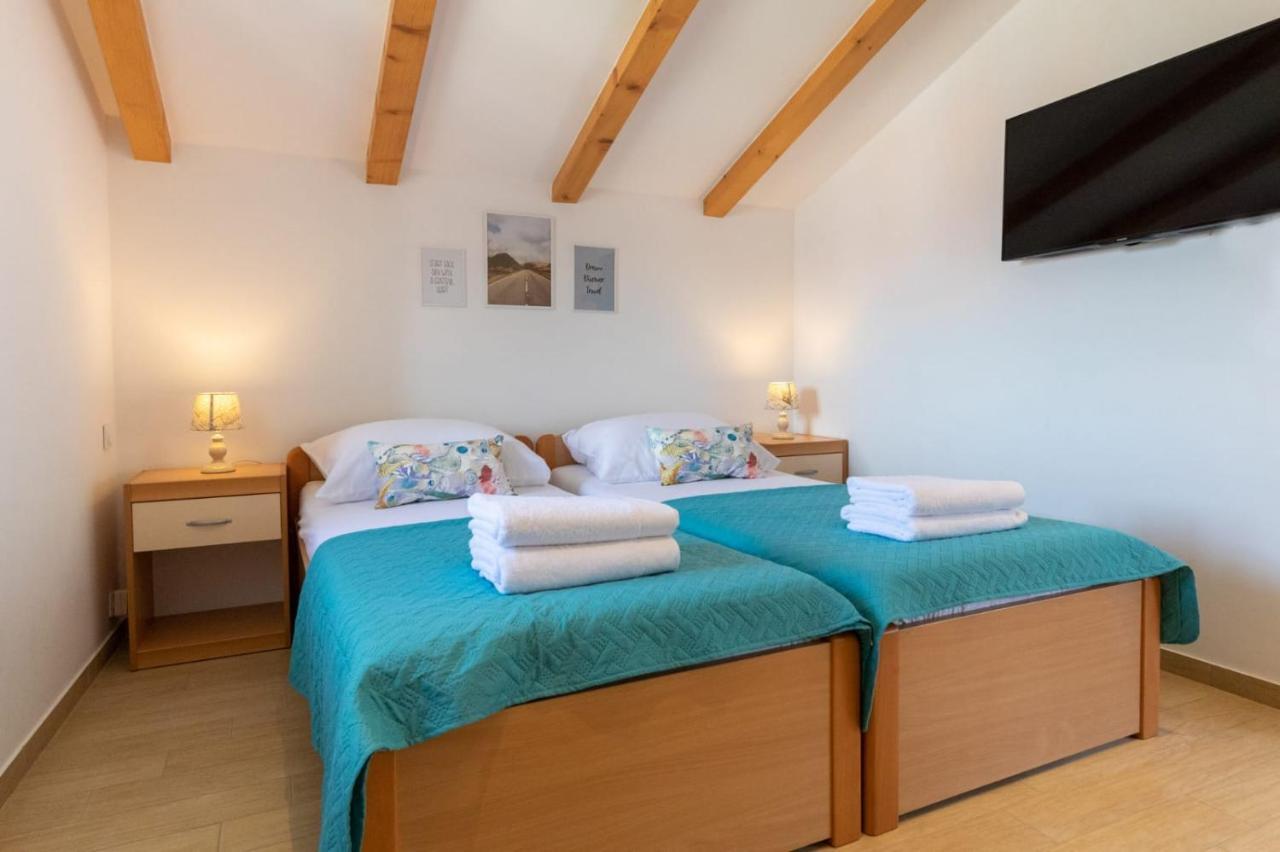 Emily Apartment Sudurad ภายนอก รูปภาพ