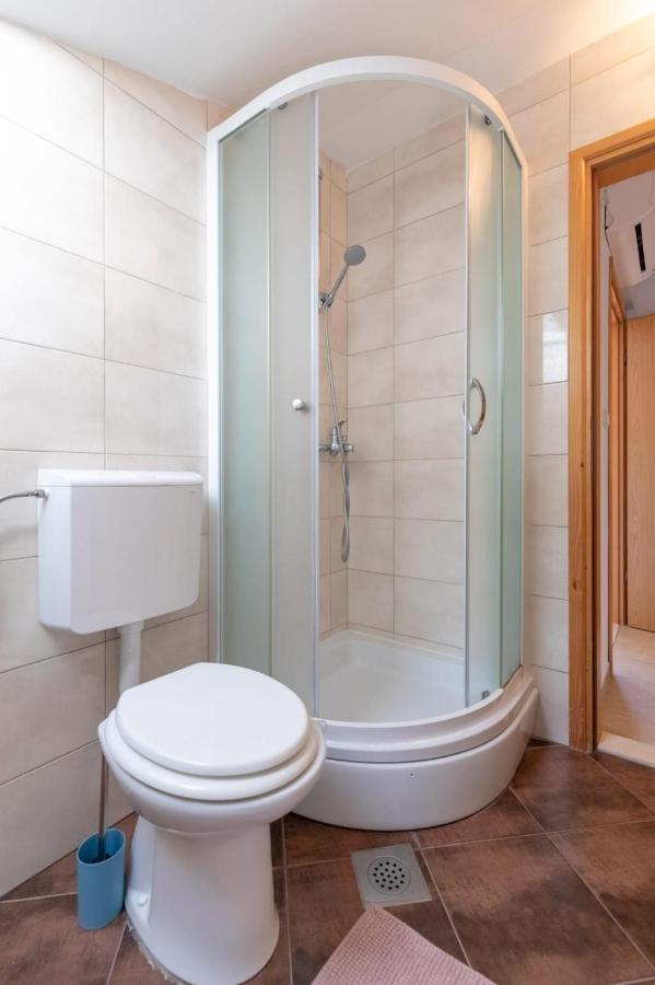 Emily Apartment Sudurad ภายนอก รูปภาพ